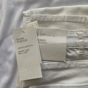 H&M white skinny jeans
